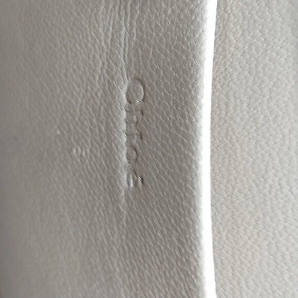 Authentic Chloe Beige Leather Hand Bag mon689-110525 - Picture 16 of 16